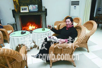 huatihui_汤盈盈赶绝岑丽香 钱嘉乐与旧爱余情未了(图1)
